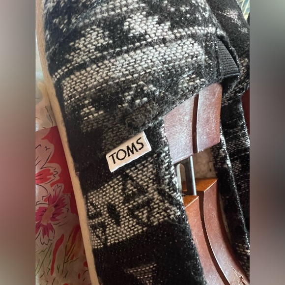 Toms Jacquard Tribal Pattern Sherpa Slip On Flats Womens 11 - Picture 3 of 7